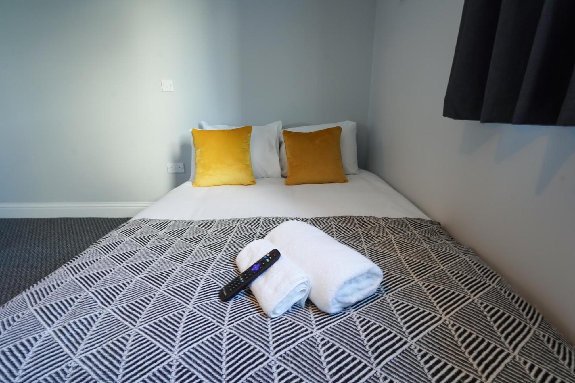 En-Suite Double Rooms, Smart Tv Comfy Style Llanelli Eksteriør billede