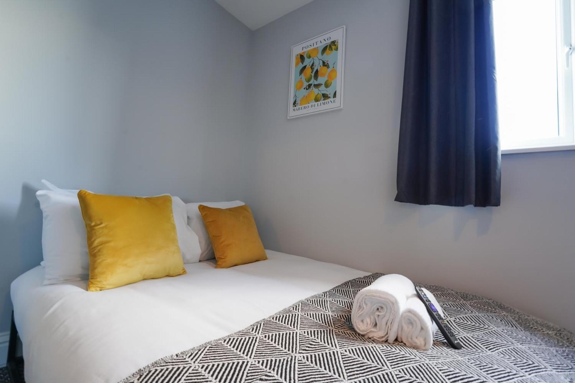 En-Suite Double Rooms, Smart Tv Comfy Style Llanelli Eksteriør billede