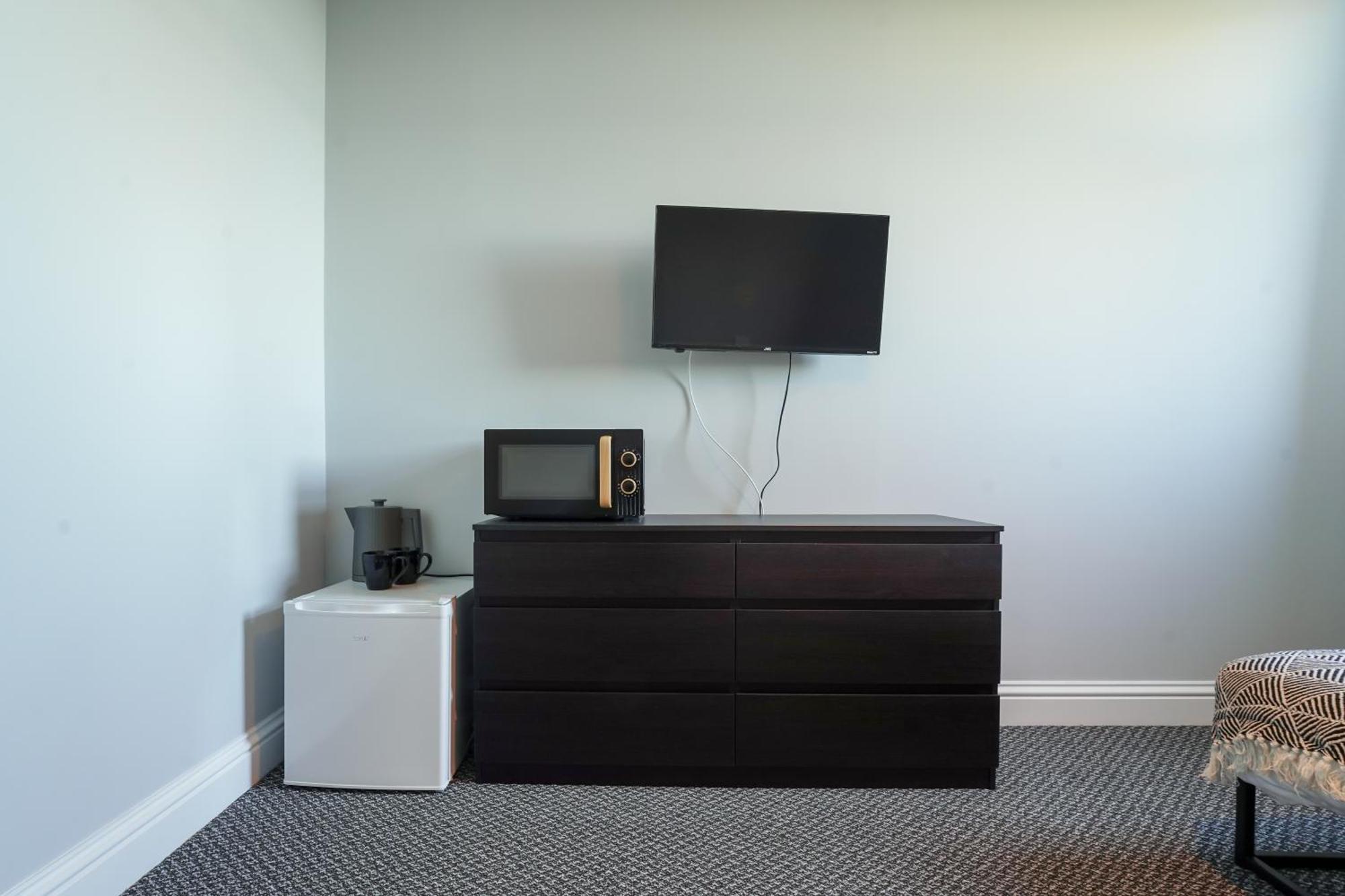 En-Suite Double Rooms, Smart Tv Comfy Style Llanelli Eksteriør billede