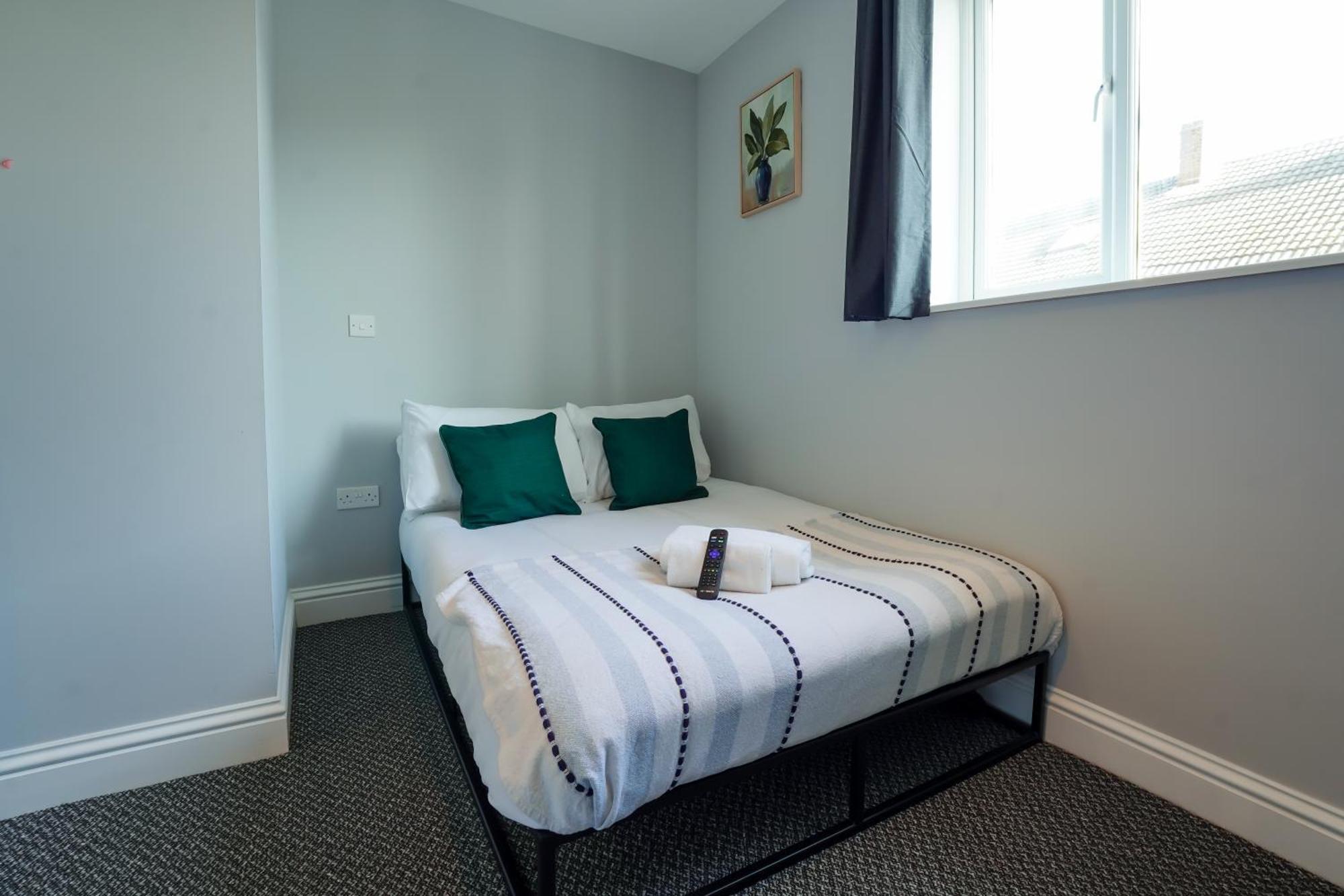 En-Suite Double Rooms, Smart Tv Comfy Style Llanelli Eksteriør billede