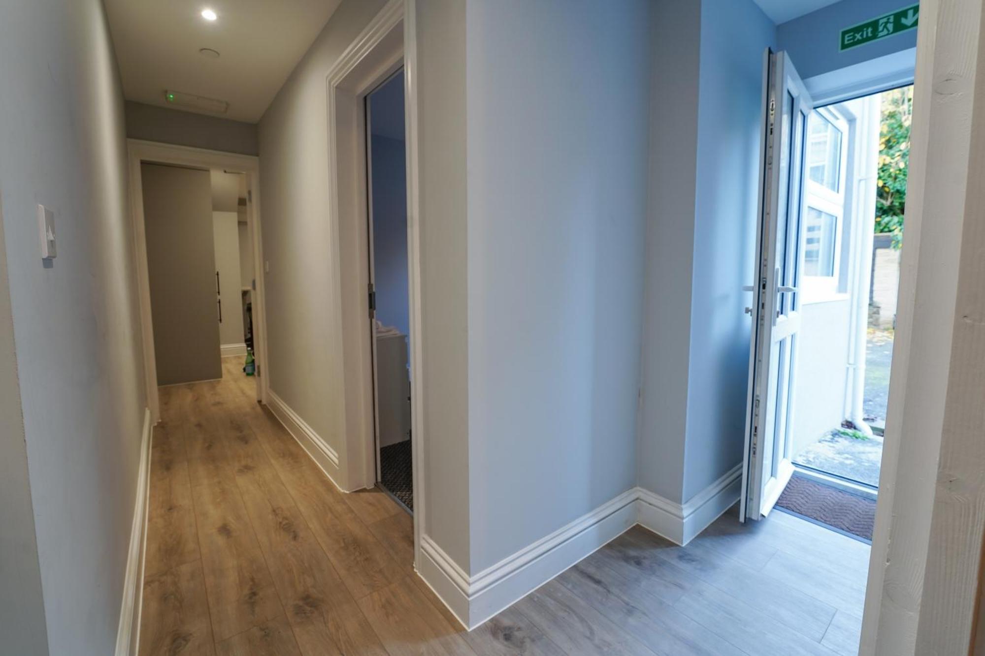 En-Suite Double Rooms, Smart Tv Comfy Style Llanelli Eksteriør billede