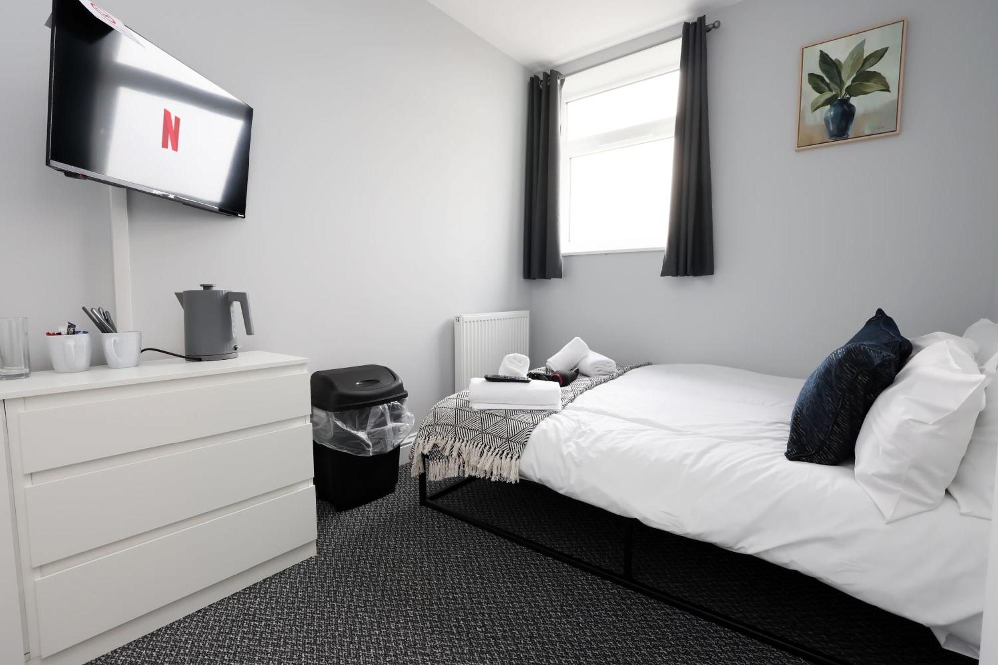 En-Suite Double Rooms, Smart Tv Comfy Style Llanelli Eksteriør billede