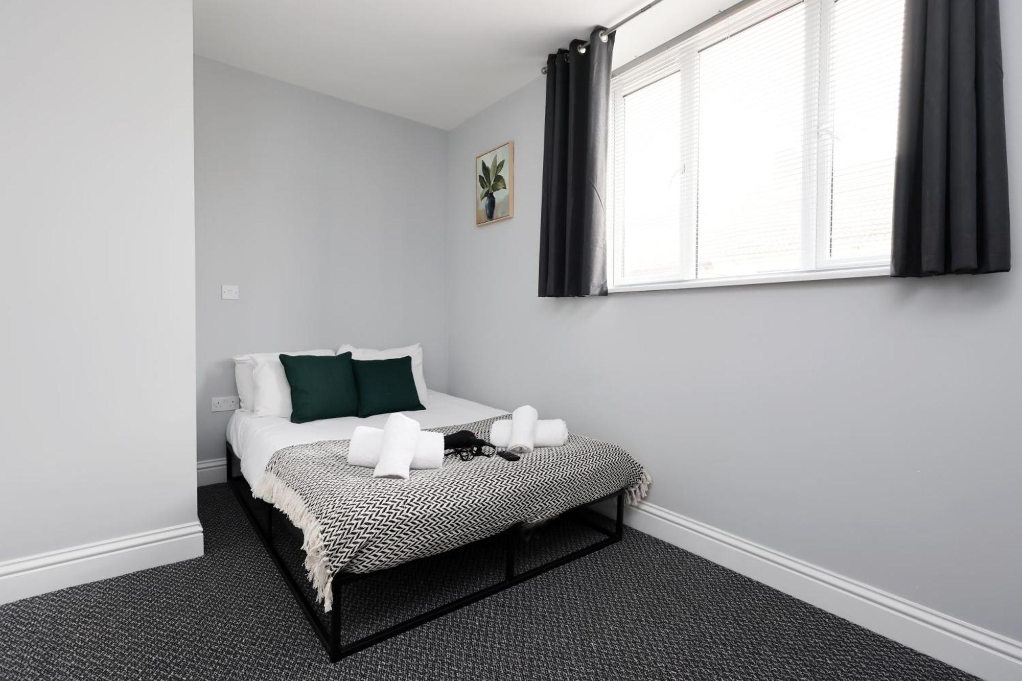 En-Suite Double Rooms, Smart Tv Comfy Style Llanelli Eksteriør billede