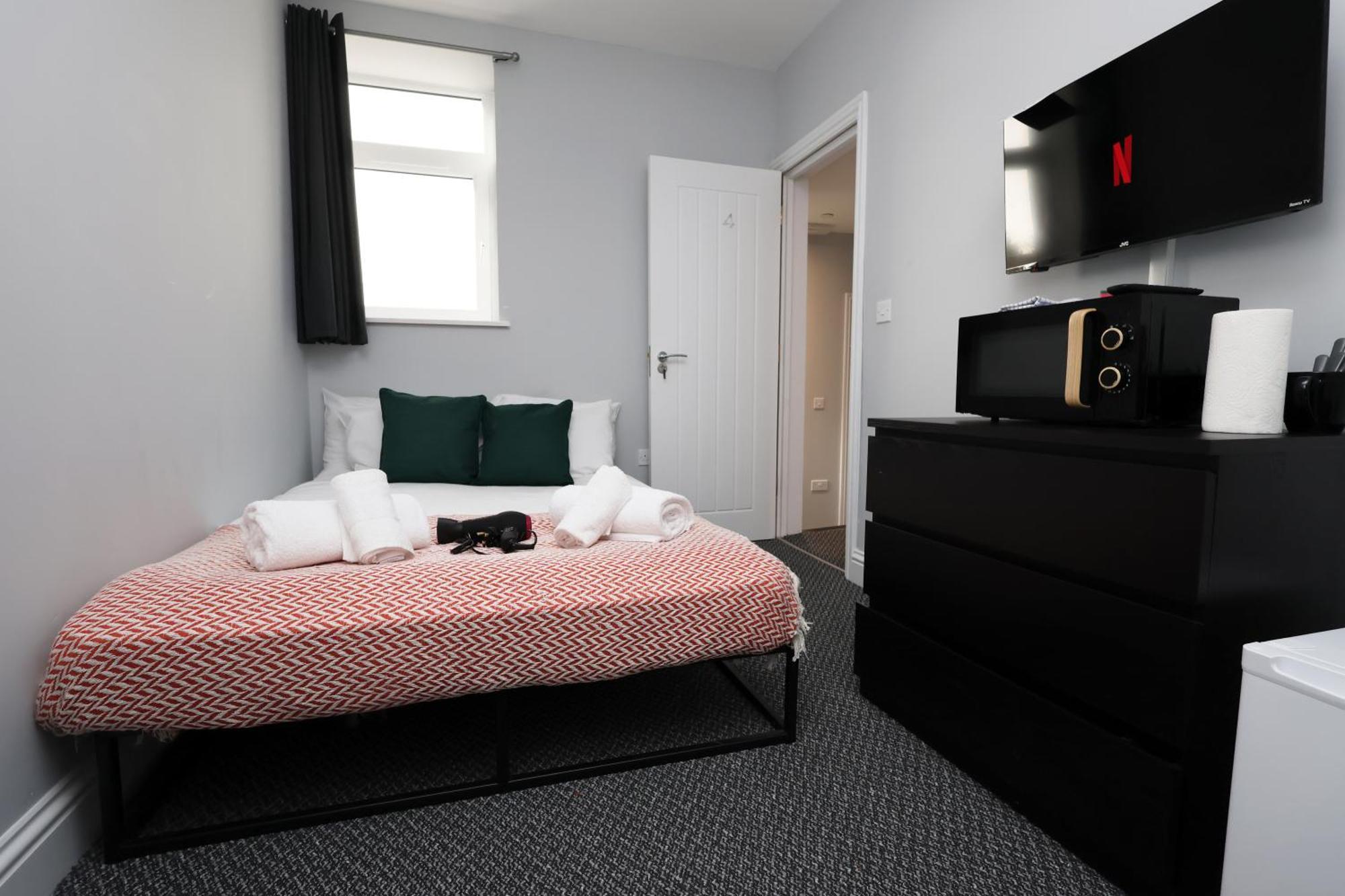 En-Suite Double Rooms, Smart Tv Comfy Style Llanelli Eksteriør billede