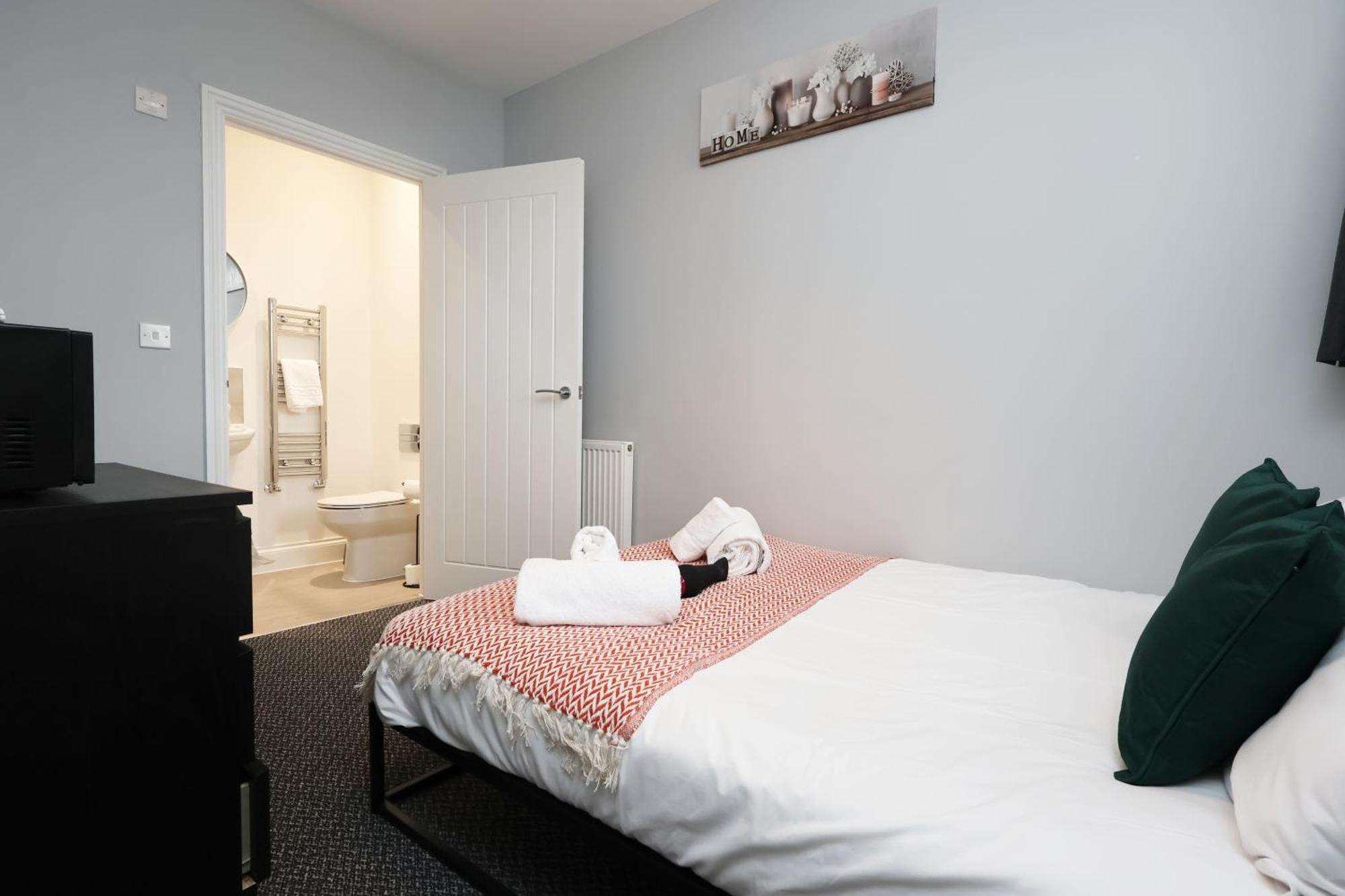En-Suite Double Rooms, Smart Tv Comfy Style Llanelli Eksteriør billede