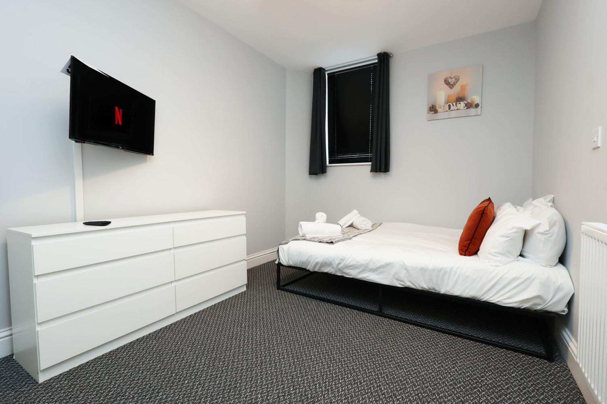 En-Suite Double Rooms, Smart Tv Comfy Style Llanelli Eksteriør billede