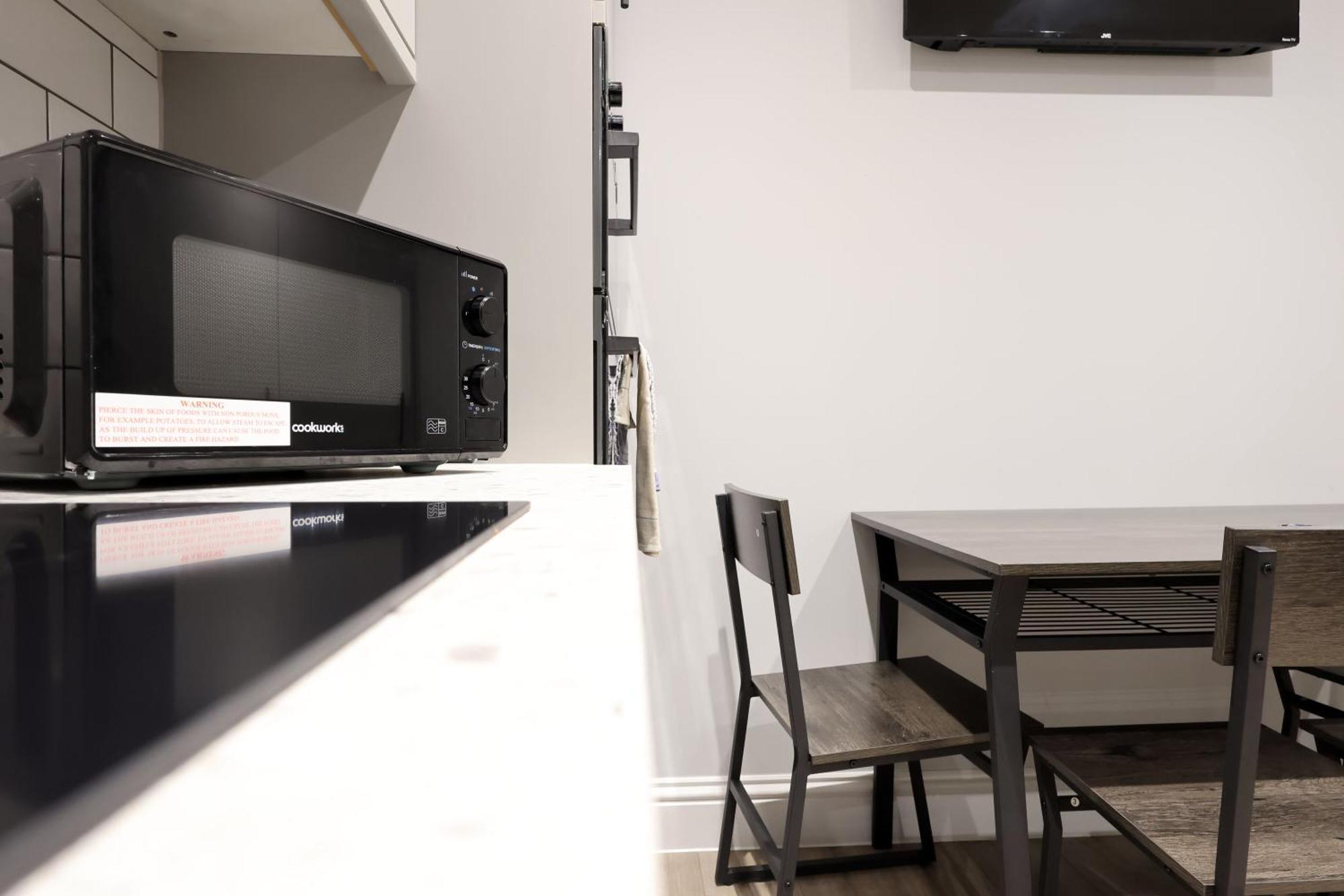 En-Suite Double Rooms, Smart Tv Comfy Style Llanelli Eksteriør billede