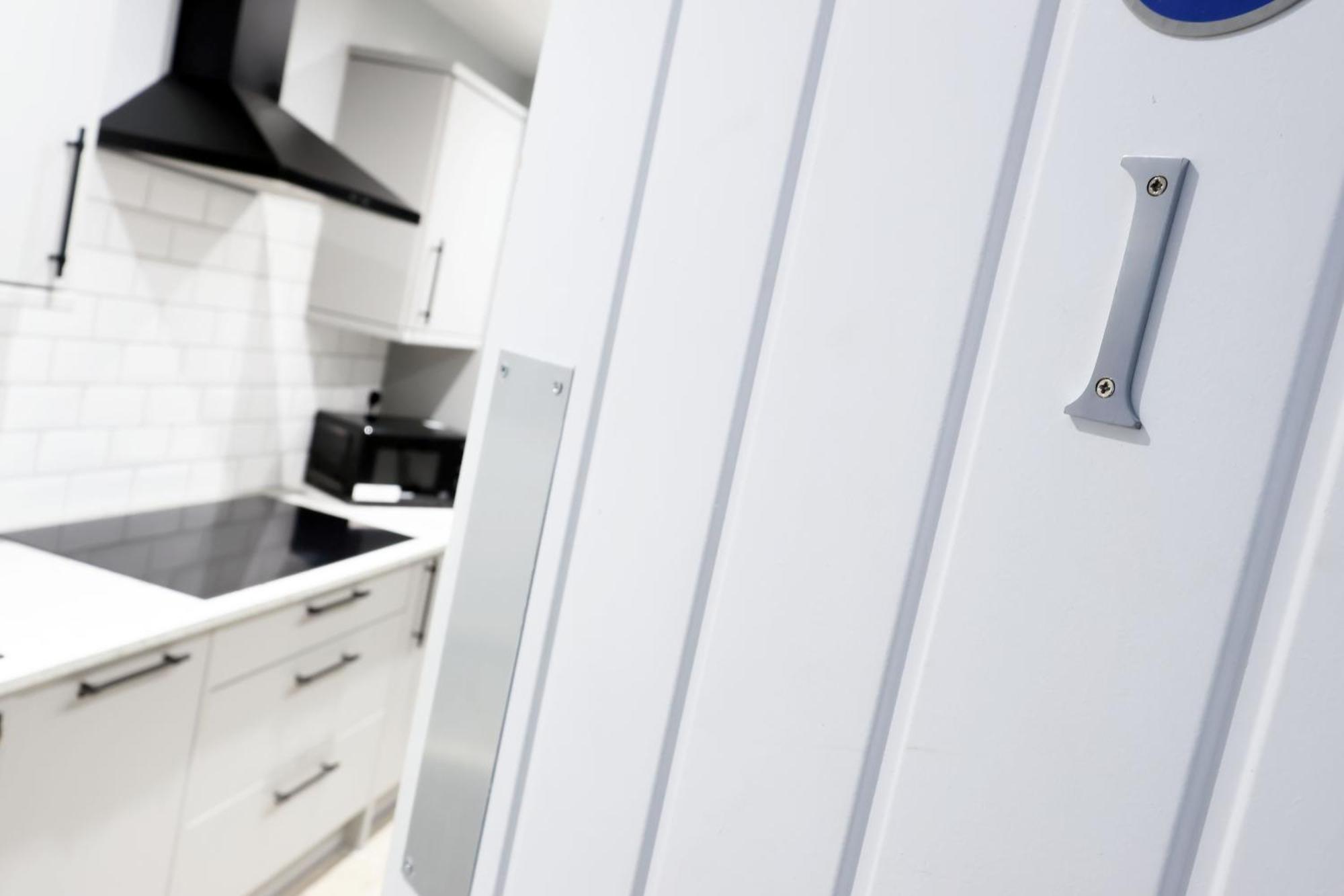 En-Suite Double Rooms, Smart Tv Comfy Style Llanelli Eksteriør billede