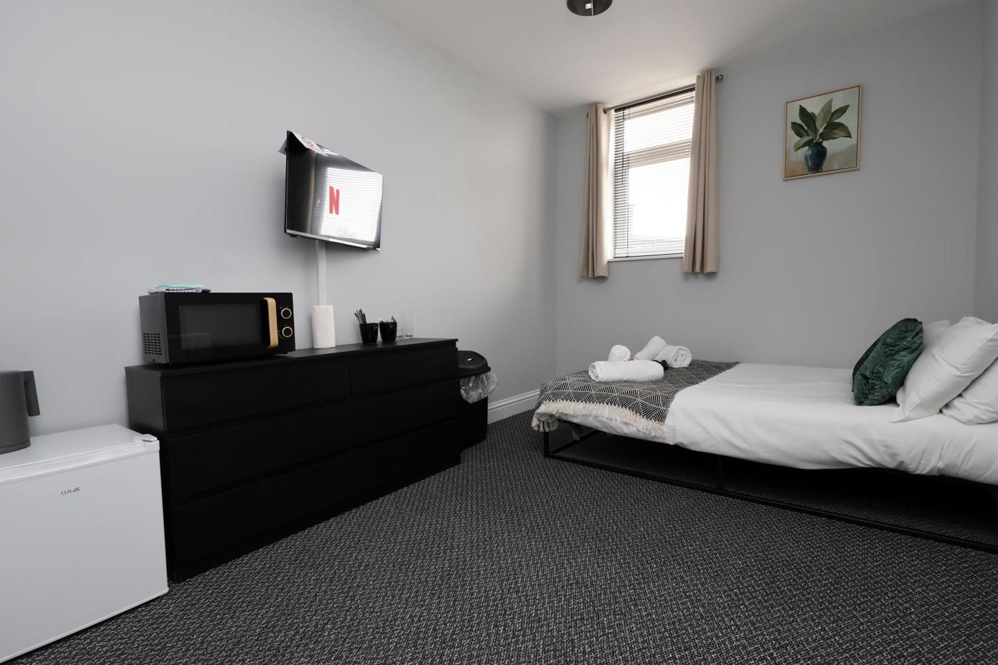 En-Suite Double Rooms, Smart Tv Comfy Style Llanelli Eksteriør billede